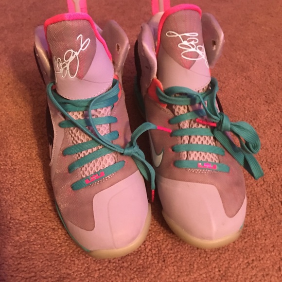 LeBron South Beach π₯ - Picture 6 of 7